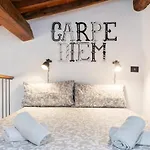 Modern Studio Flat - 3 Mins From Duomo Square