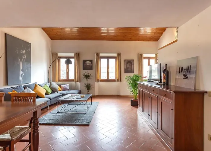 Via Ricasoli Apartment, Next To Accademia