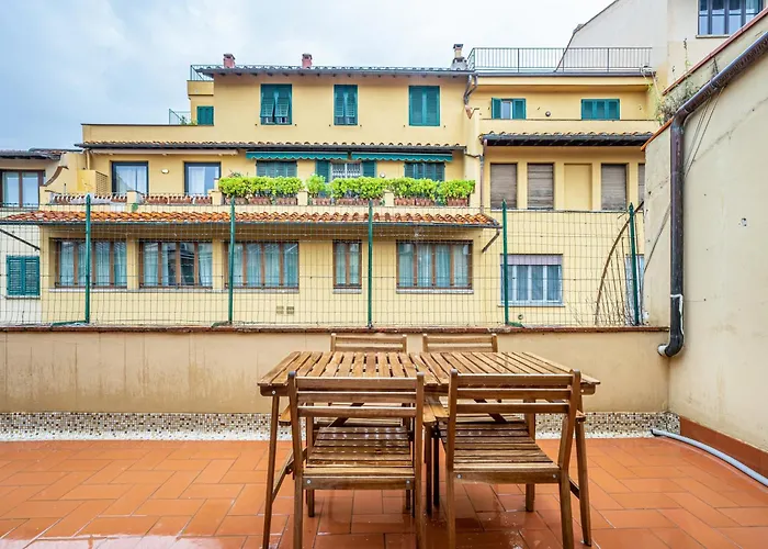 Your Florence Gems - Ponte Vecchio Apartments