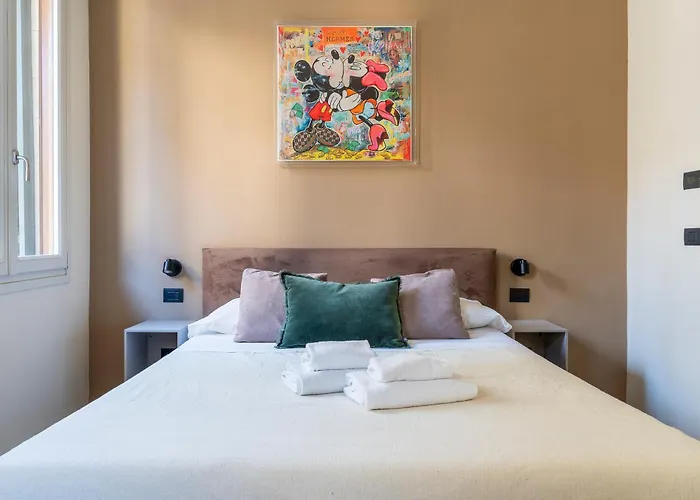 Oltrarno Deluxe, Florence