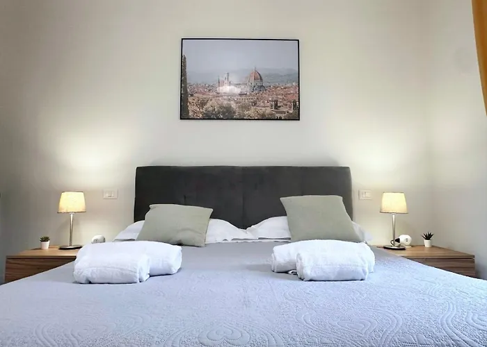 Nencionihouse- Modern Comfort Close To City Center