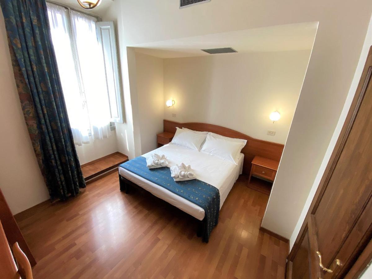Madrid Bed & Breakfast 2*