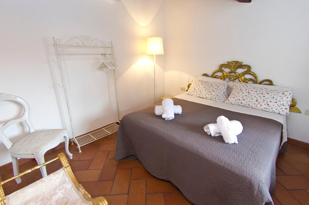 Apartment Traviata Storico - Palazzo Tolomei Florenz