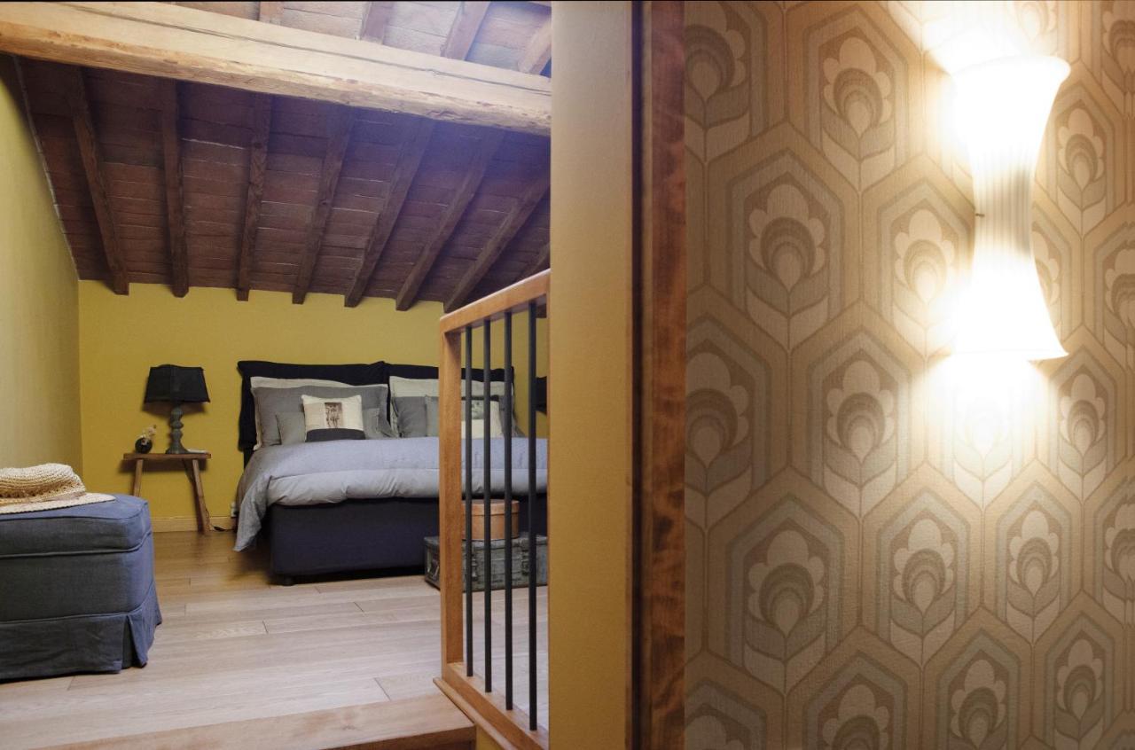 Italian Fantasy Takes Away Apartment *