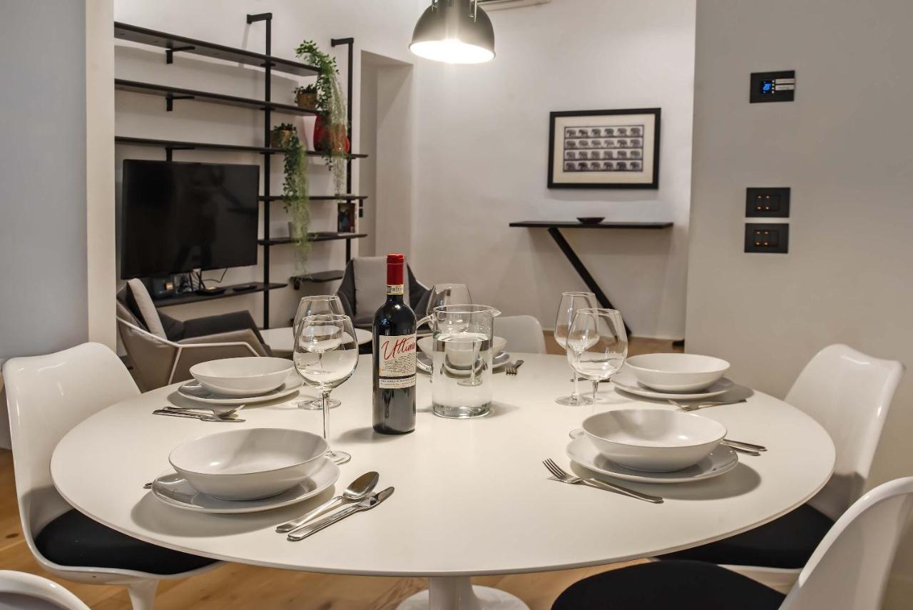 The Charm Of Santa Croce Apartment *
