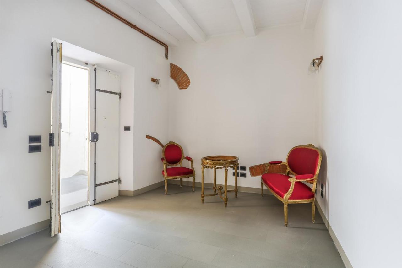 Uffizi I In Florence-hosted By Sweetstay * Florence