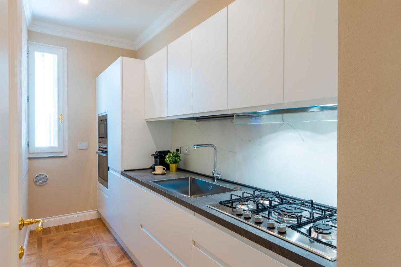 Apartment Genteel Via Della Spada