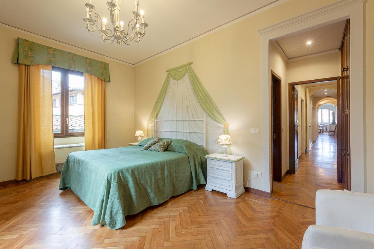 Ponte Vecchio 3 Bedroom Appartamento
