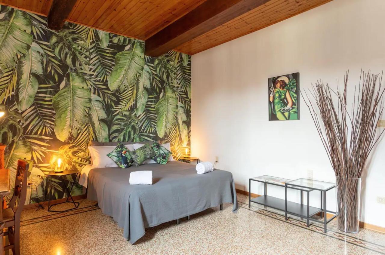 Via Ricasoli Apartment, Next To Accademia