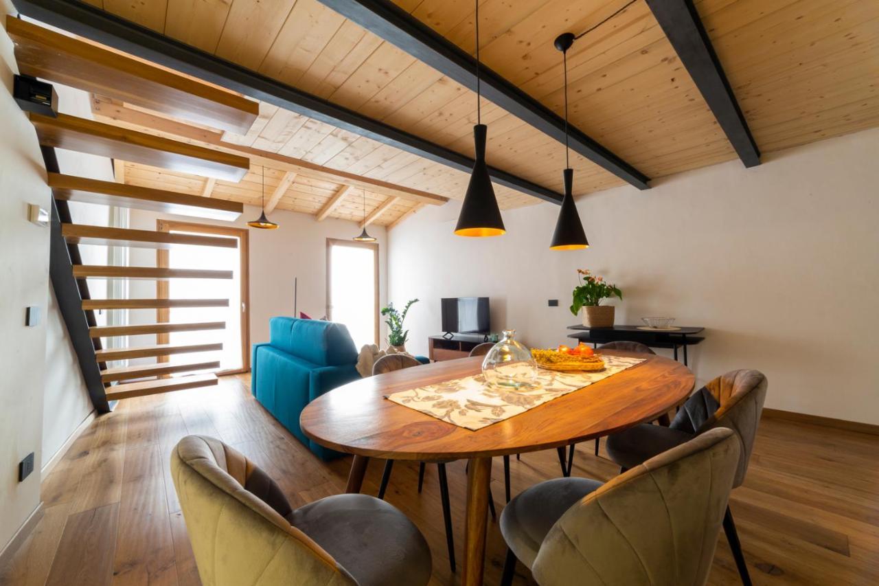 Appartamento Industrial Design Loft With Outdoor Living Terrace