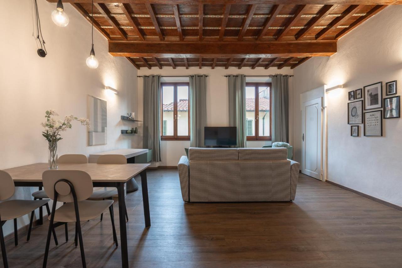 Elegant Green In San Gallo Florenz