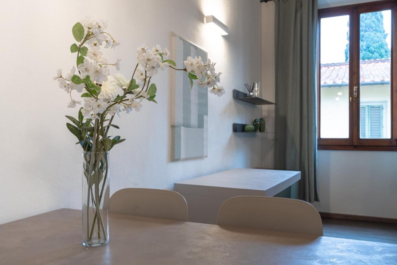 Elegant Green In San Gallo Apartment