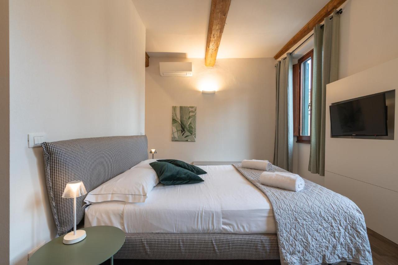 Elegant Green In San Gallo * Florenz
