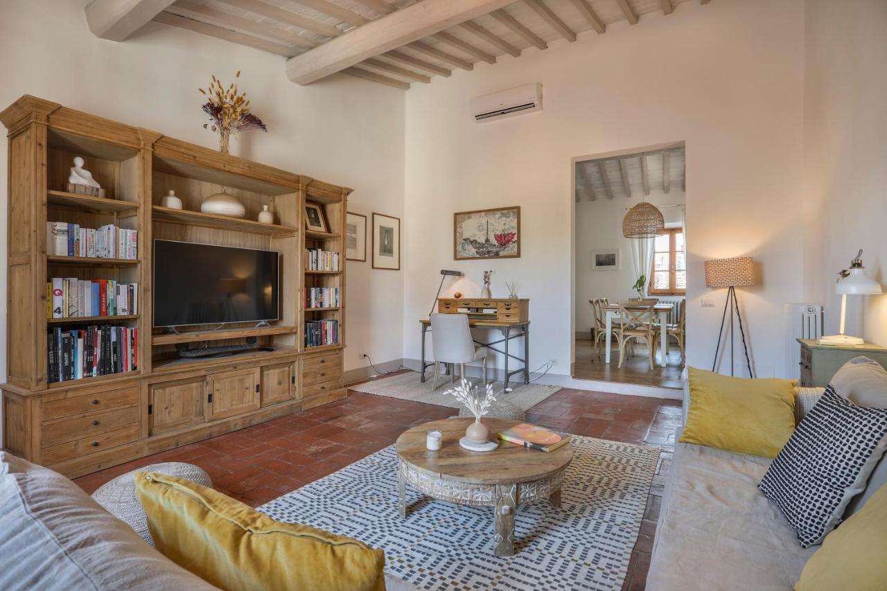 Panoramic Loft With Terrace Near Ponte Vecchio Appartement
