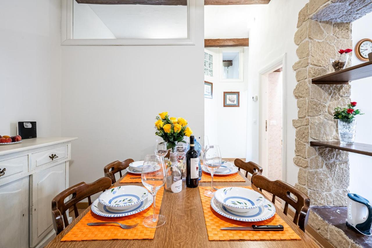 Student's Apartment-simple&basic In The Center Of Florenz