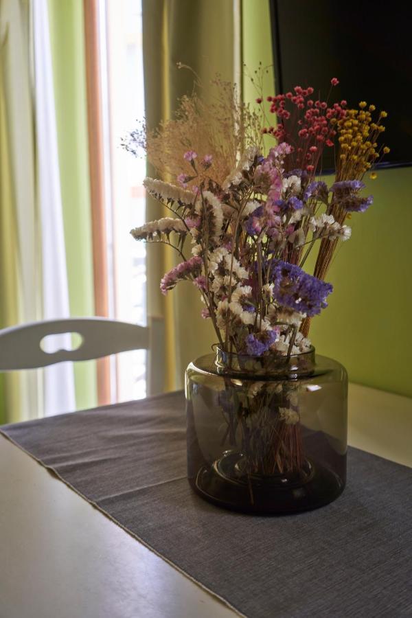 Cozy 1-bedroom With Balcony In Historic Center Appartement