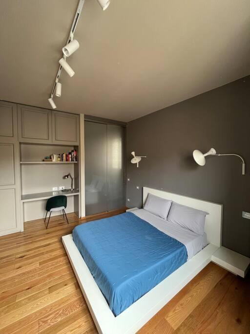 New On Lungarno Soderini Near Ponte Vecchio Apartment