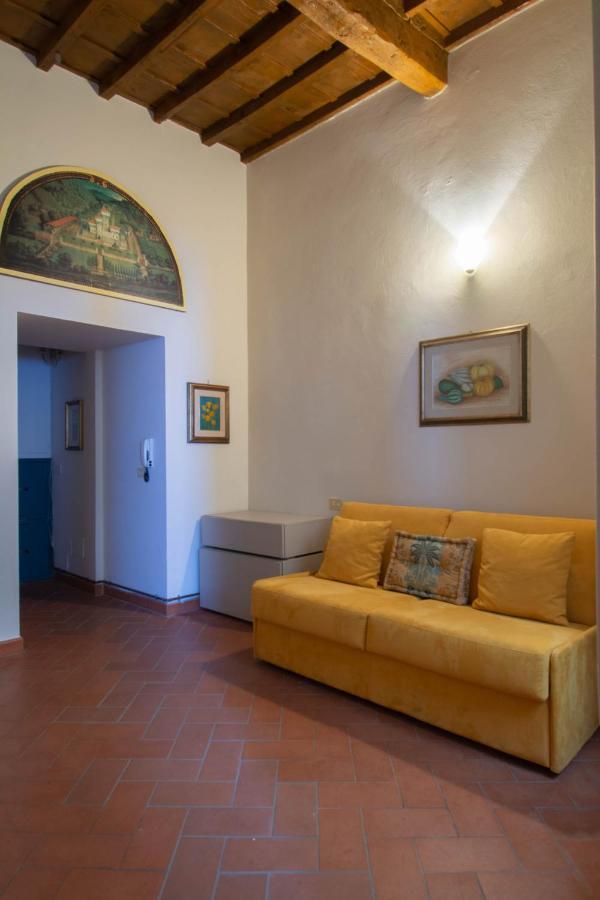 Appartement Unique With Private Terrace And Gothic Details