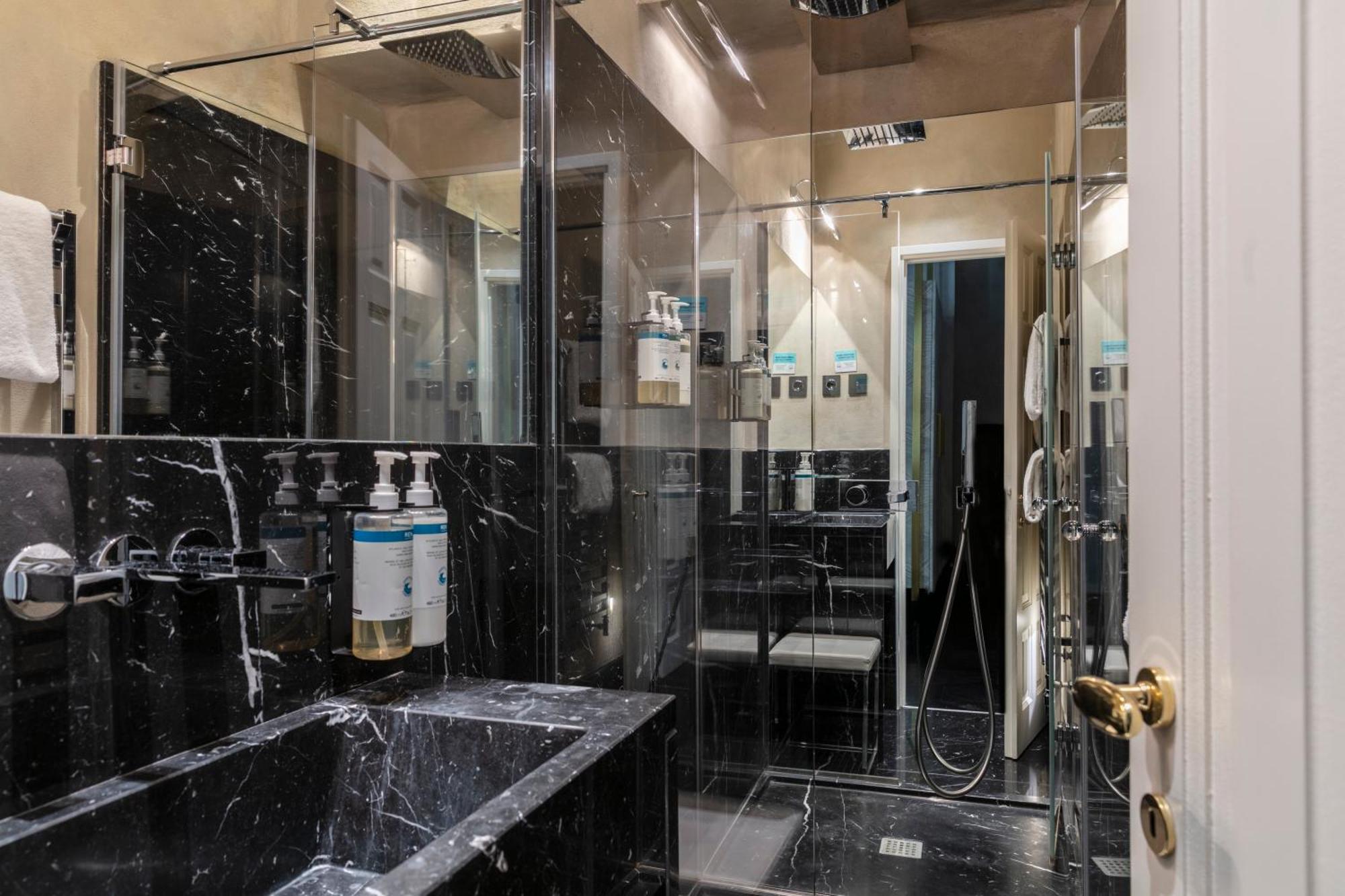 Aparthotel Numa Palazzo Moro Florence