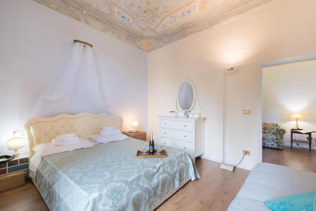 Appartamento Borgognissanti 6
