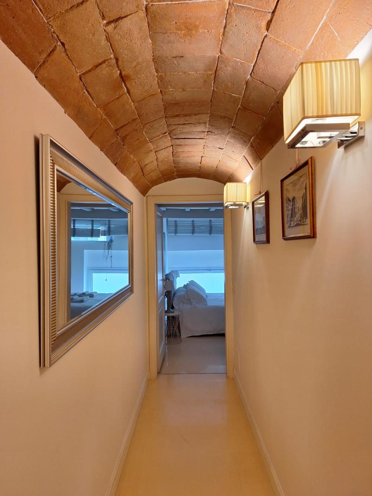 Cozy & Charming Florentine Hideaway Apartment *