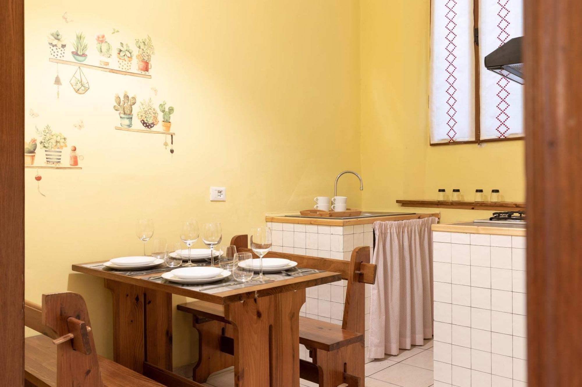 Sweet In Federighi Street Apartment Florence