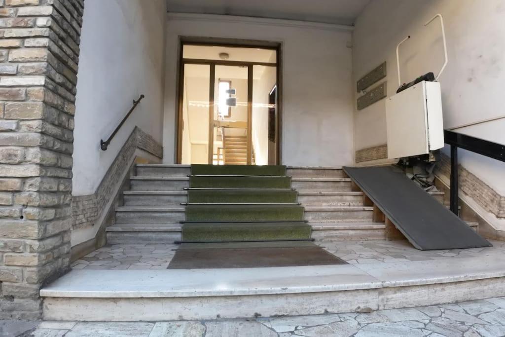 Urban Center Iii Easy Parking Near Tram Apartamento *