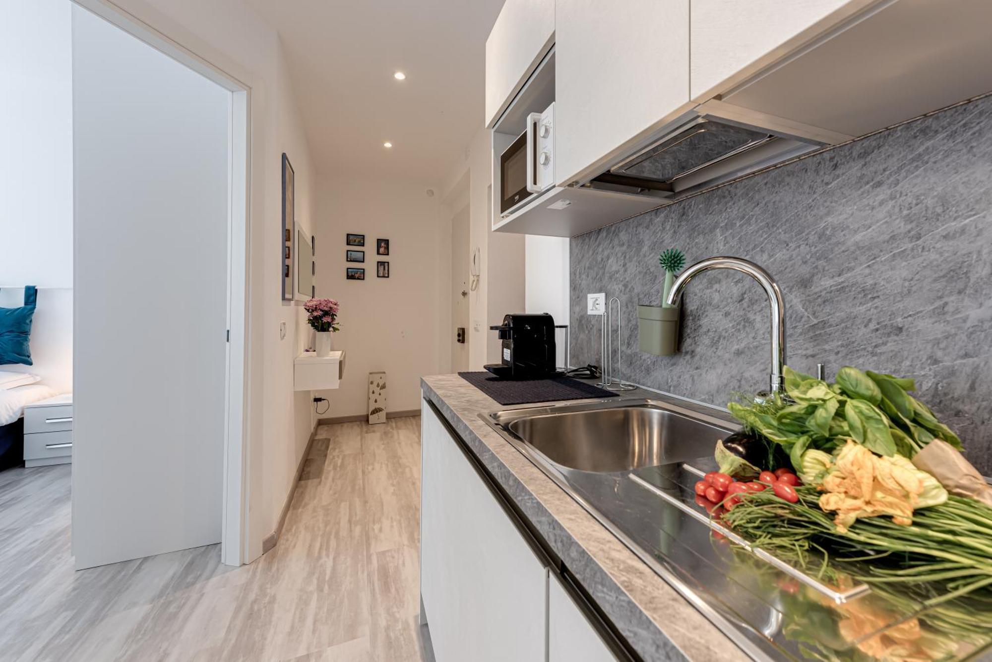 Frullhouse - Sweet Dreams In Appartement