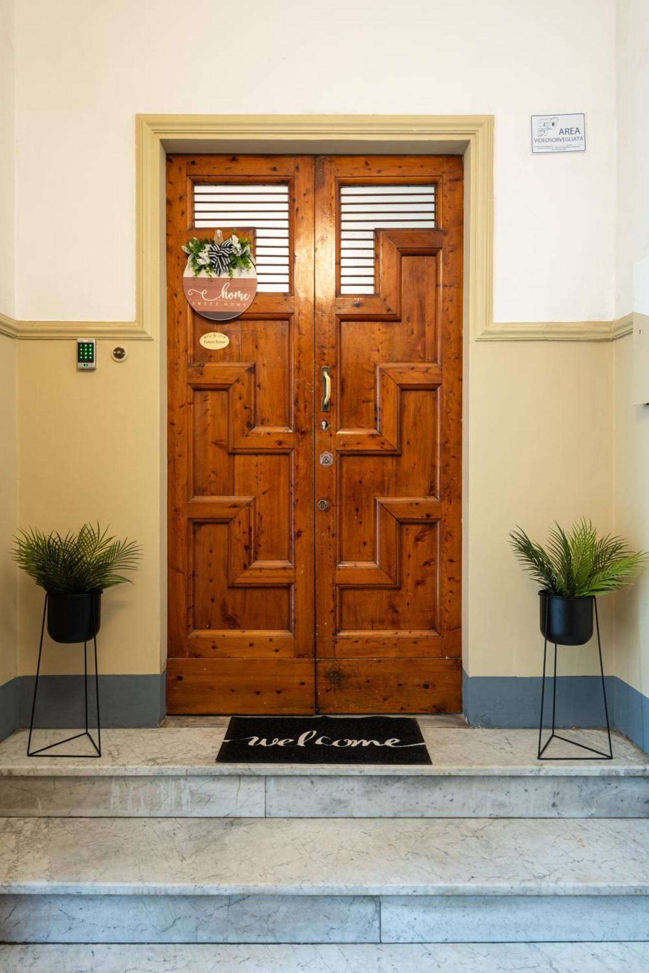 Elegante Con Giardino Privato, Jacuzzi Nel Cuore Di Appartement