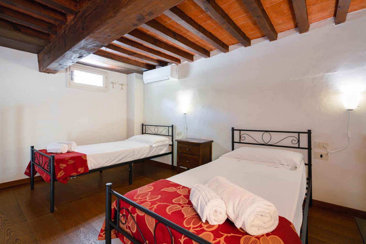 Apartment Piazza Dei Ciompi With Private Garden