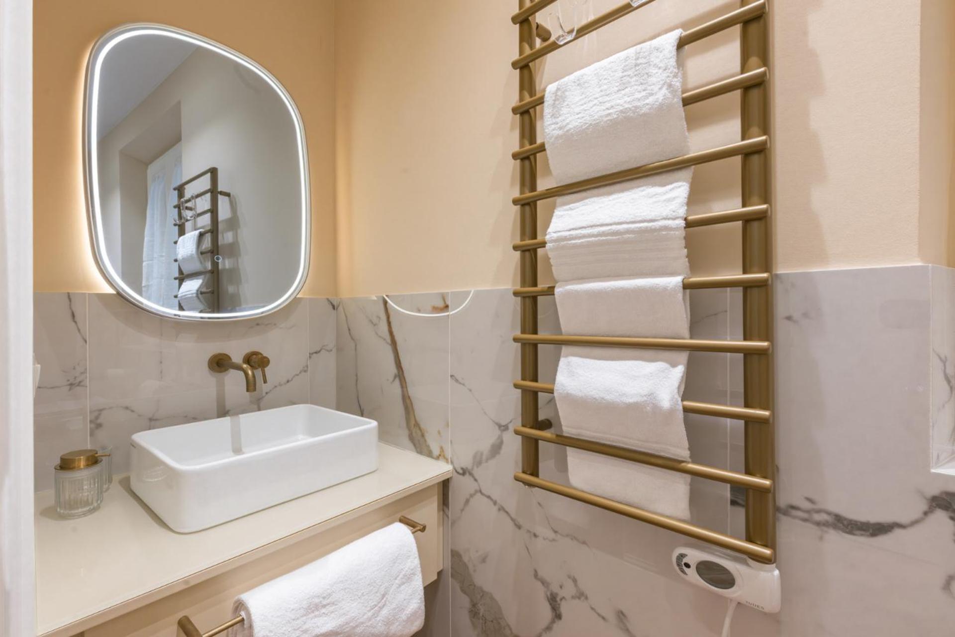 - Golden Grove 3bd Apartment Florence