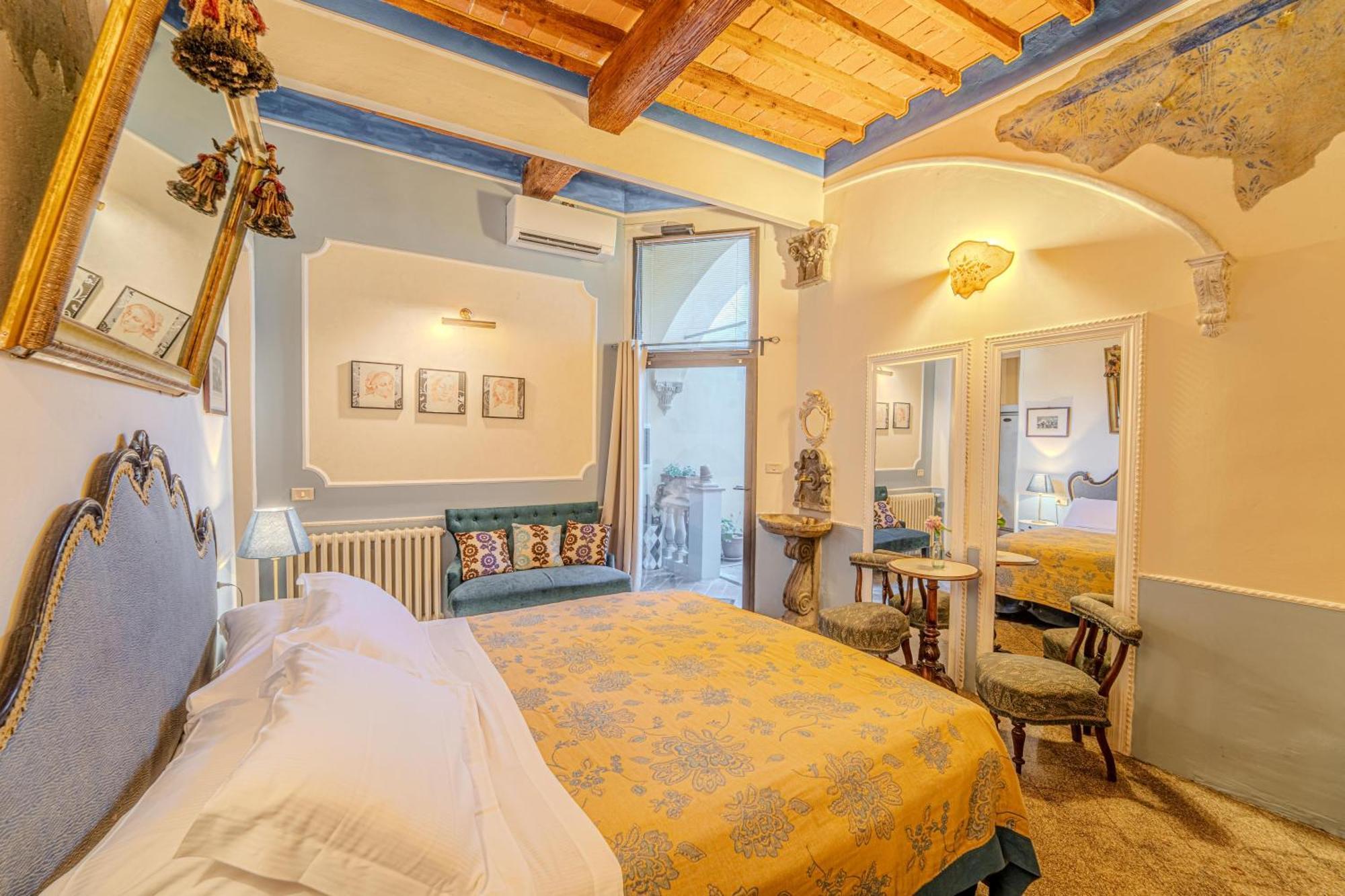 Relais & Maison Grand Tour Bed & Breakfast 3*