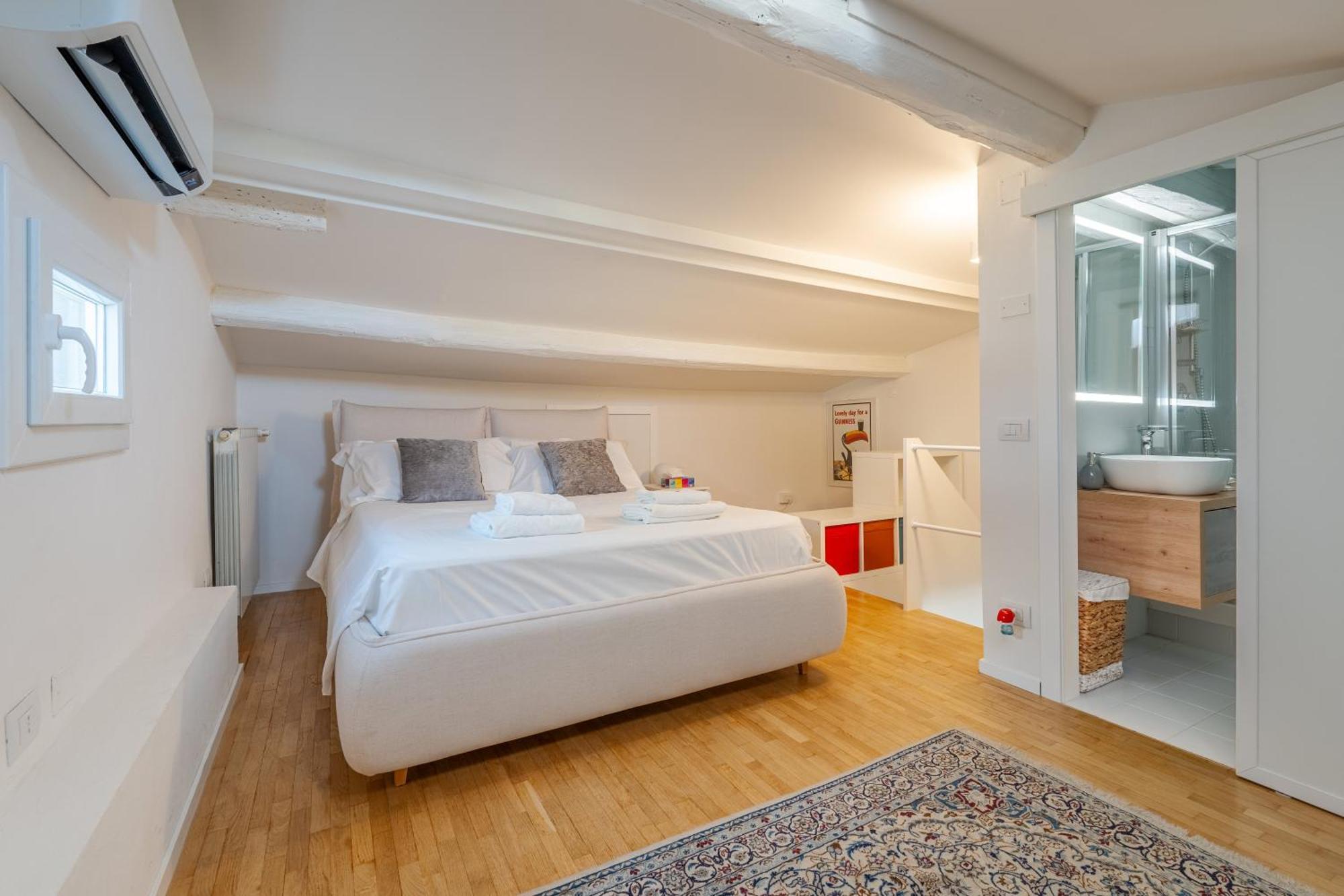 Apartment Moderno Quadrilocale, Ultimo Piano Florence