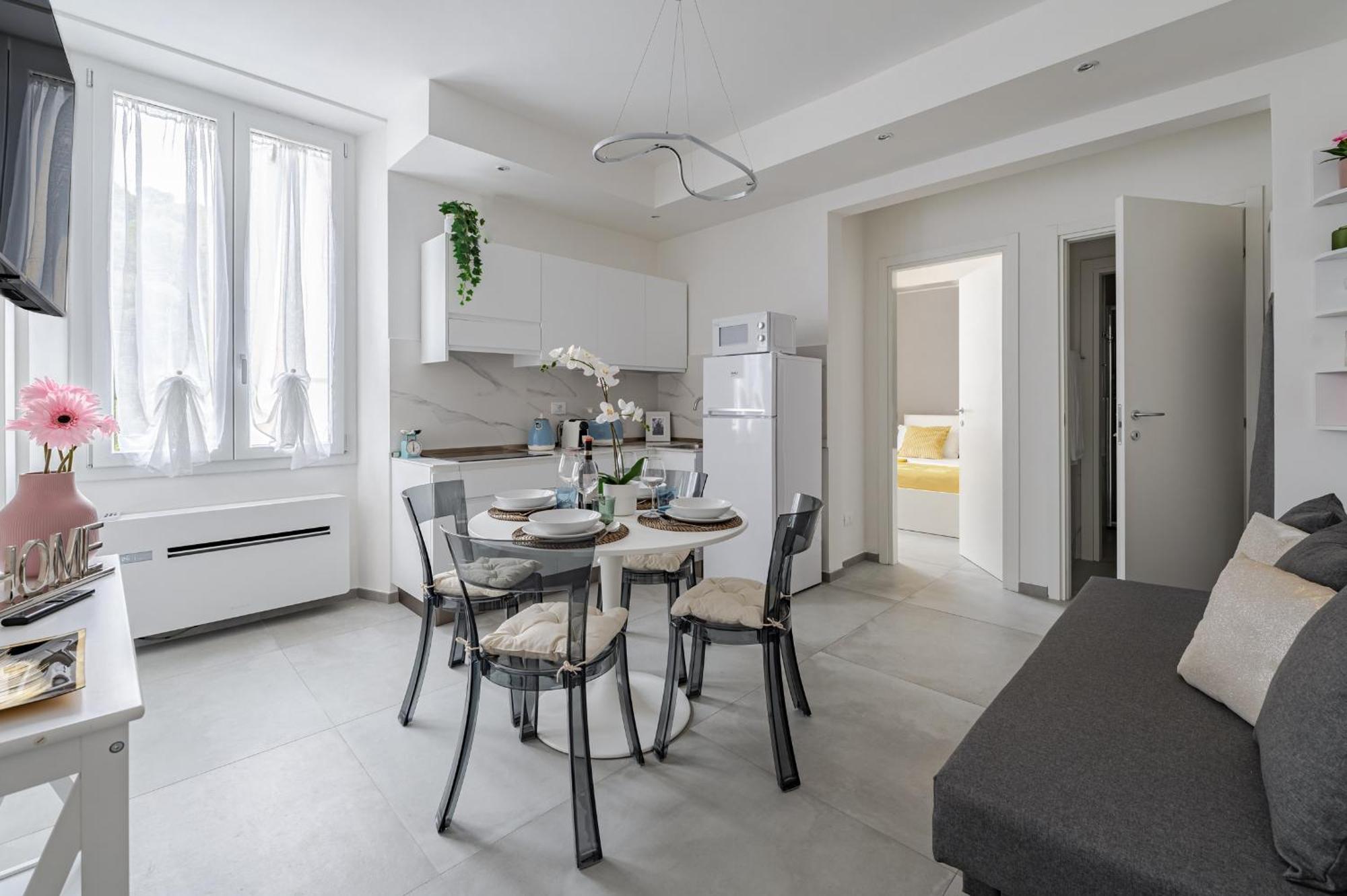 Via Ponte Alle Mosse, 19 - Charming - A Chic, Newly Renovated Near Tram Leopolda, A Few Min From Downtown Appartamento