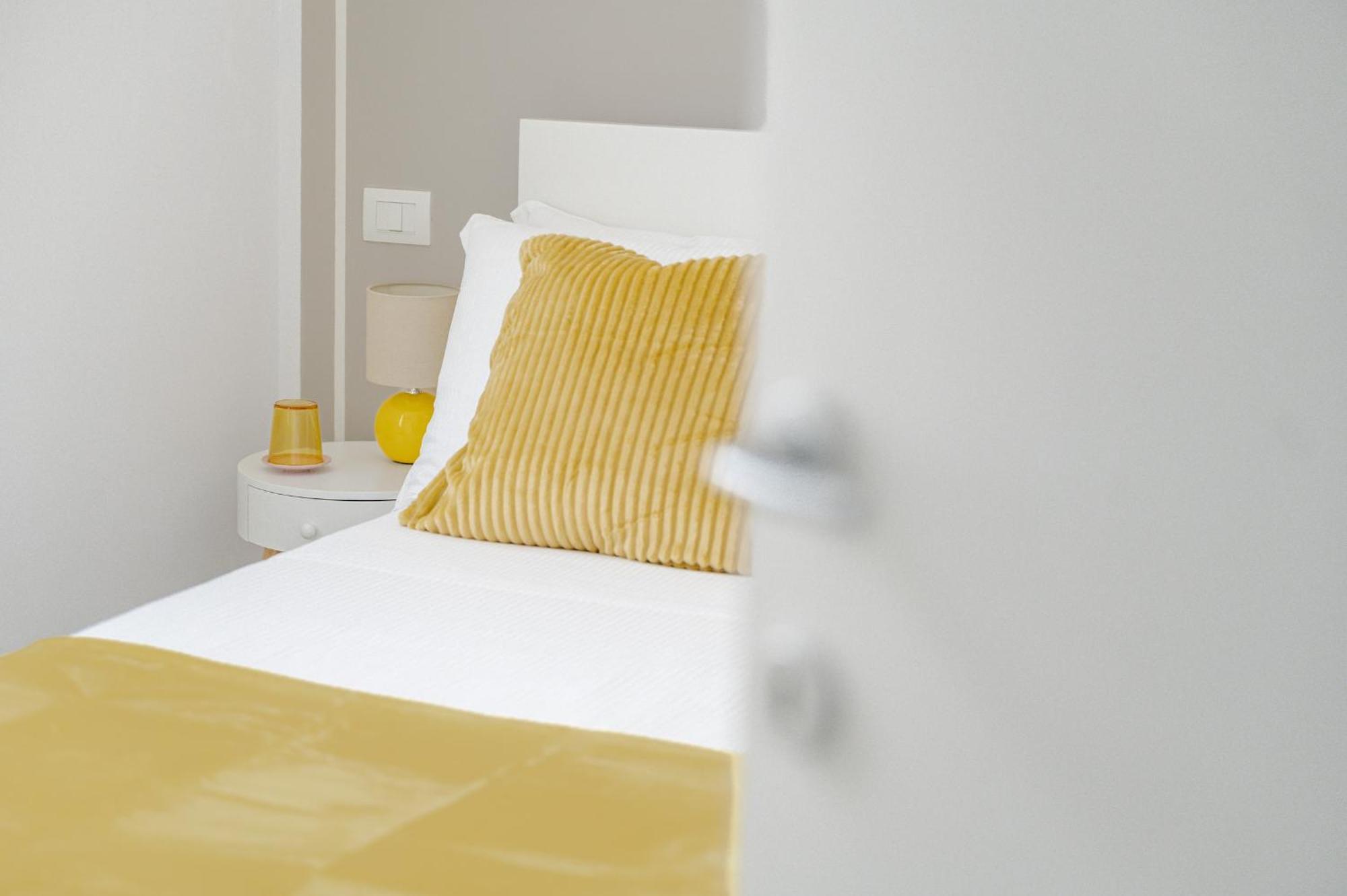 Via Ponte Alle Mosse, 19 - Charming - A Chic, Newly Renovated Near Tram Leopolda, A Few Min From Downtown Appartamento *