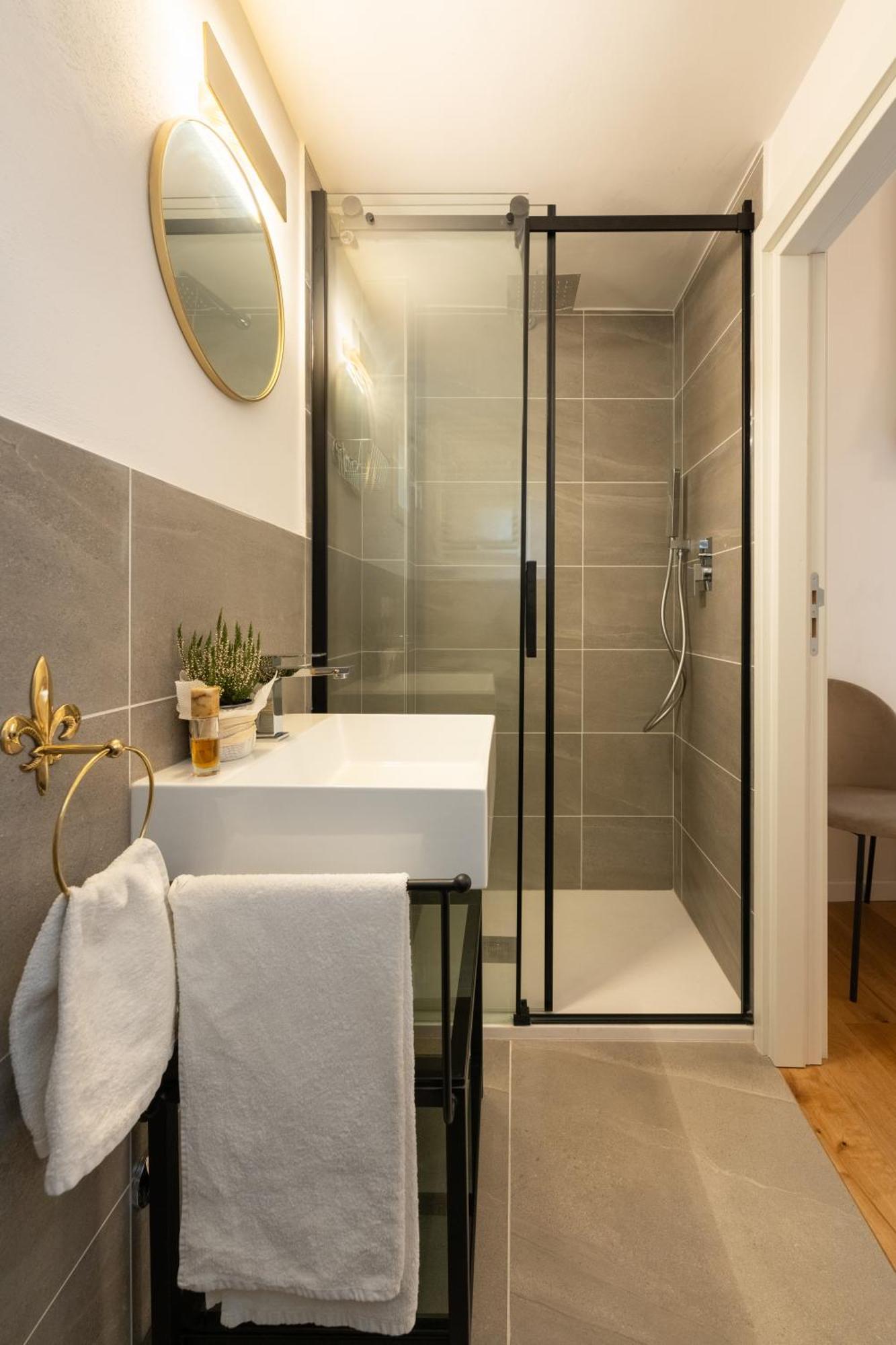 Apartamento Via Dei Pepi 3 - Charming - Chic Retreat A Few Steps From Santa Croce Square Florença