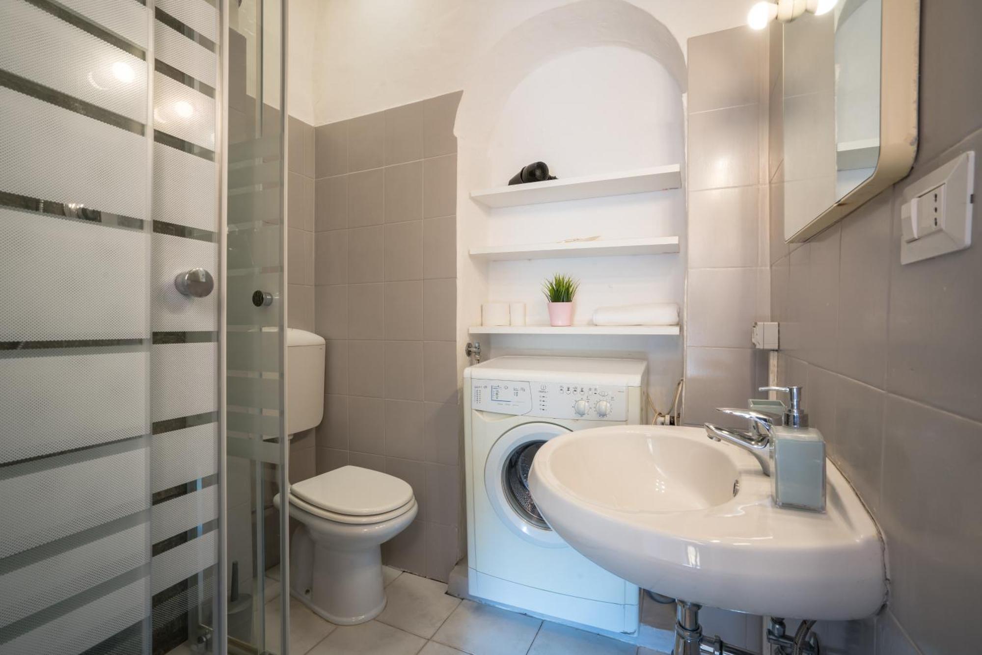 Leone Aparthotel