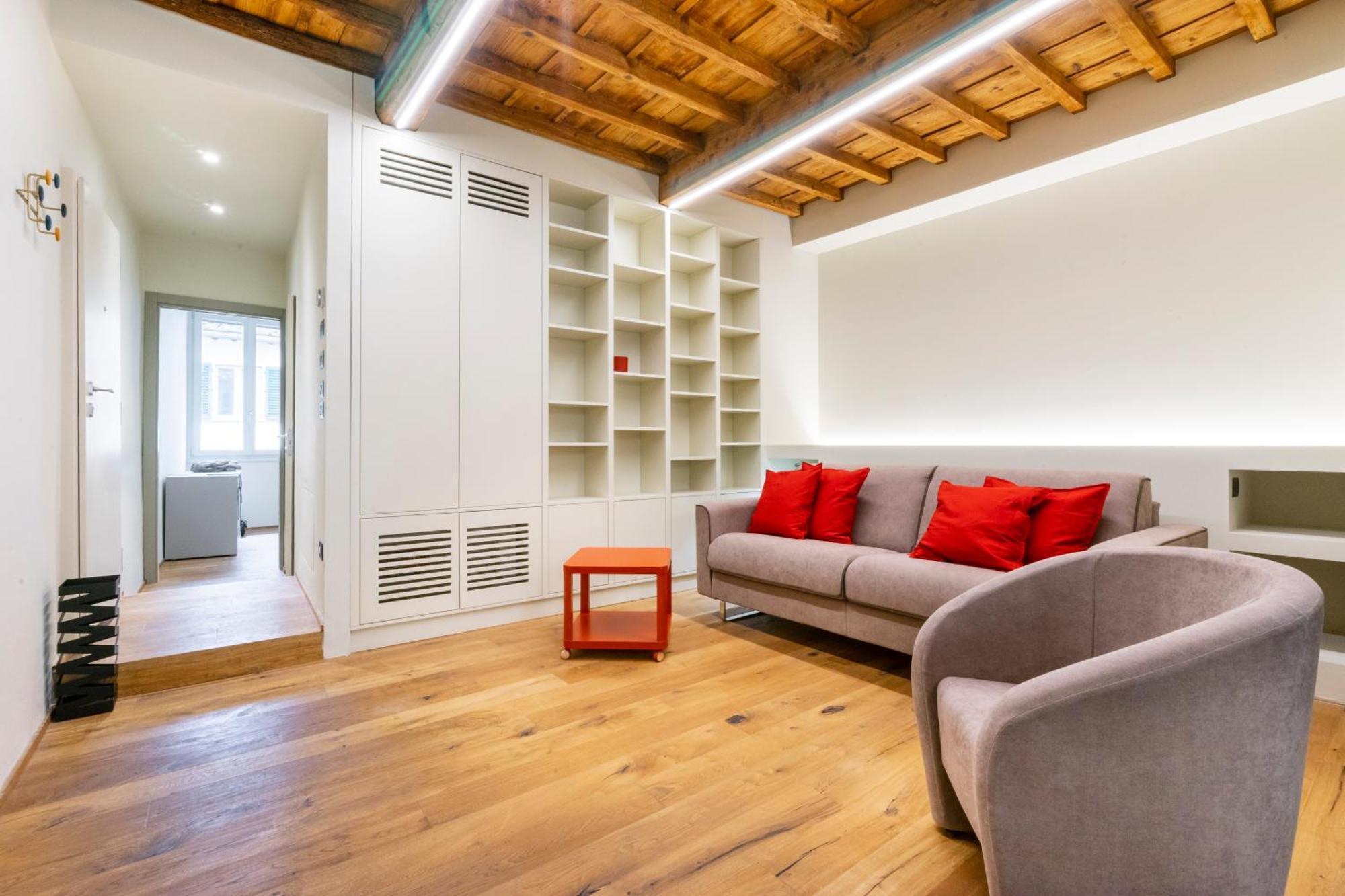 Oltrarno Deluxe, Florence