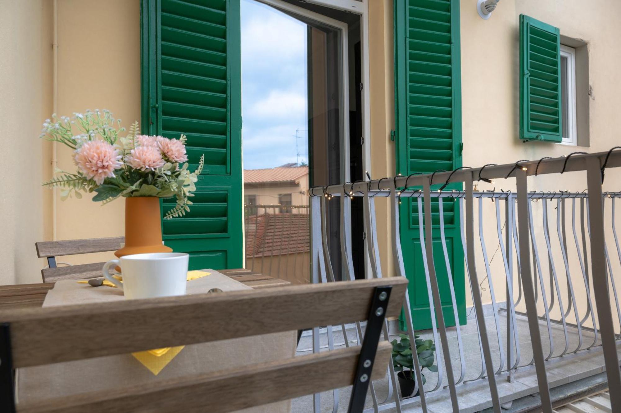 Via Pollaiolo, 55 - Charming - Comfort E Stile A 350mt Dal Tram! First Floor With Elevator And Car Places On Street * Florenz