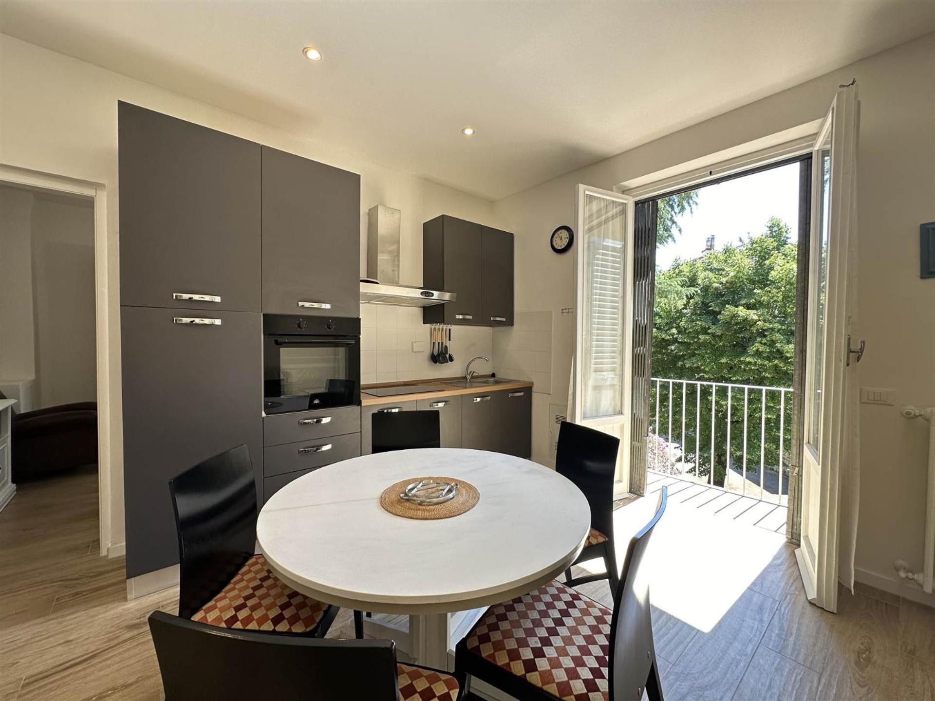 Borgo Verde-5 Minutes From The Station Appartement *