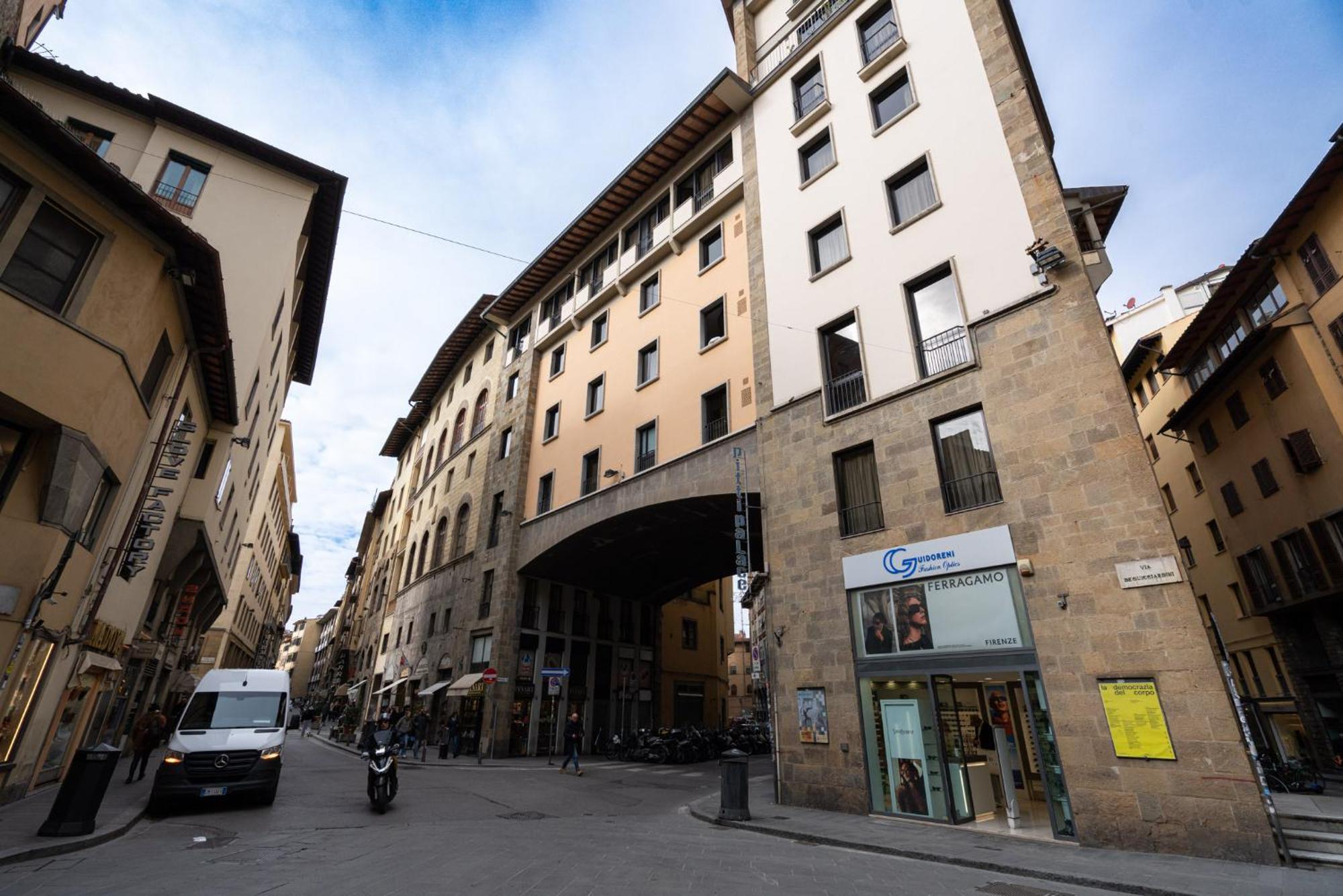 Deborah's Nest Florence