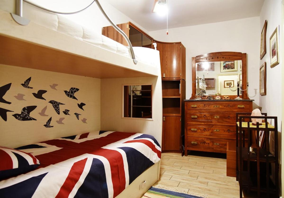 Apartment Lovely In