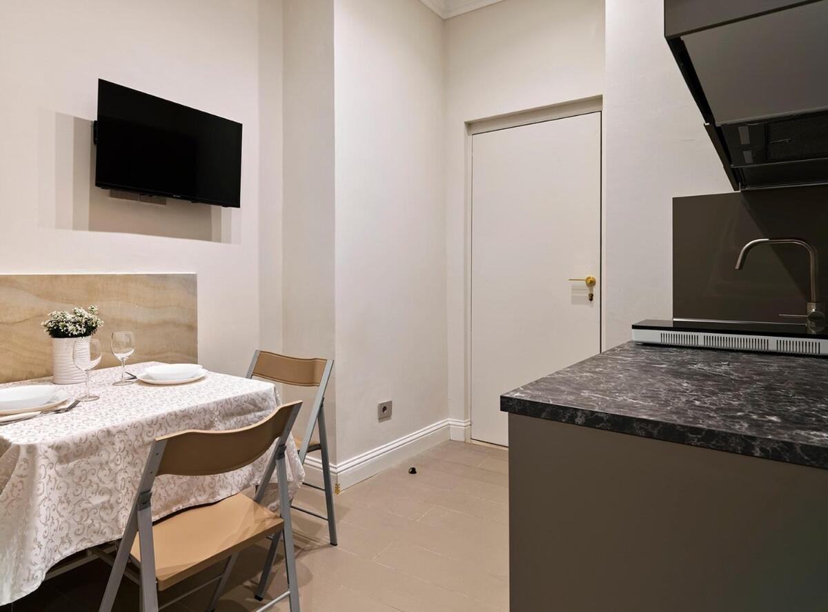 Beautiful 2 Bedroom At The Historic Center * Florence
