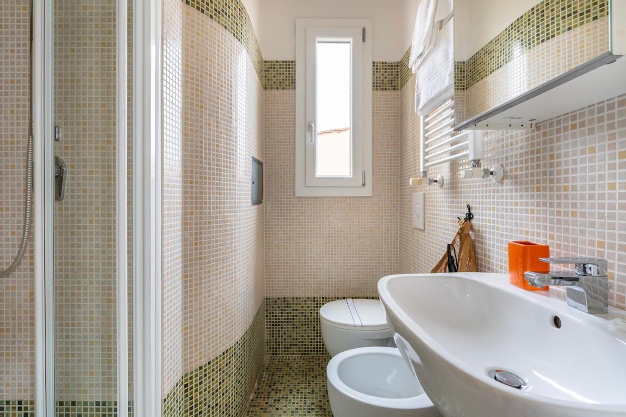 House On The Roof - Dolce * Florenz