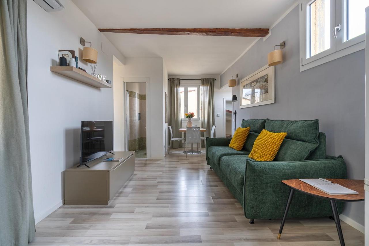 House On The Roof - Dolce * Florence