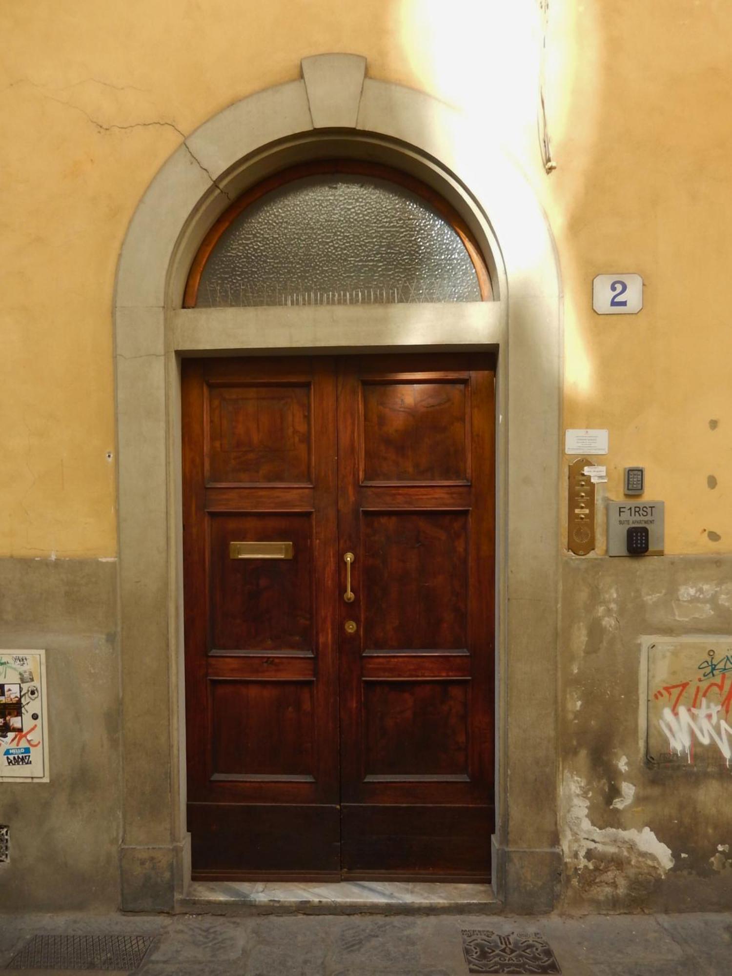 Beautiful 2 Bedroom At The Historic Center Florence