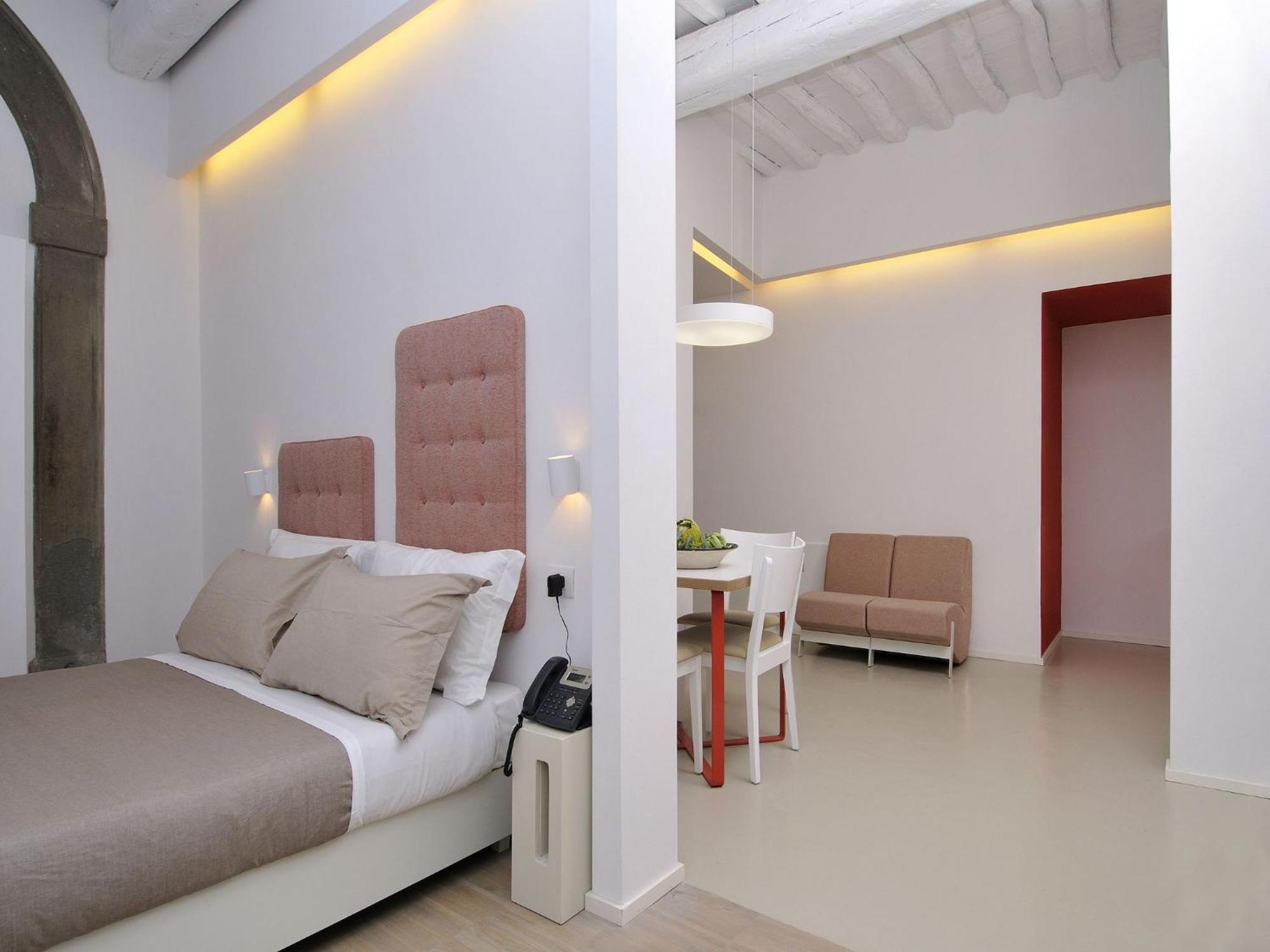 Aruch Aparthotel 2*