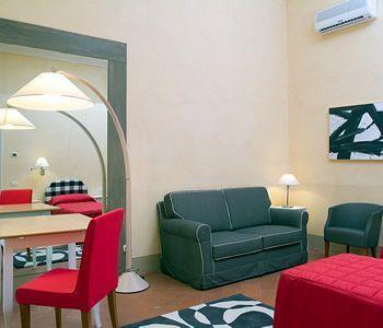 Piccolo Aparthotel 4*