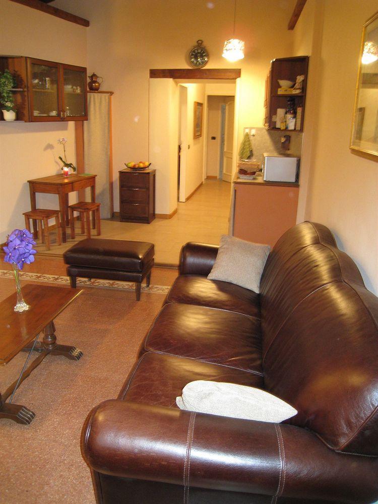 Casa de hóspedes Sani Tourist House 3*