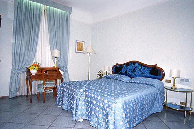 Hotel Bypillow Goldoni Florence